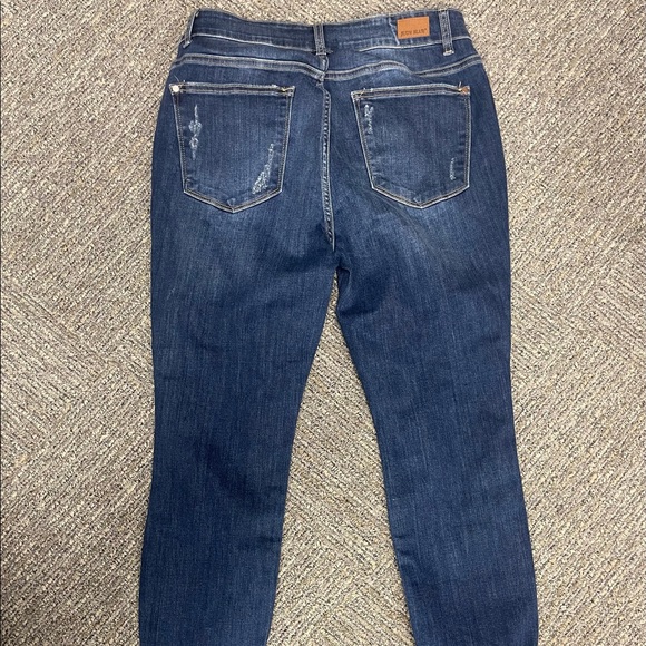 Judy Blue Skinnies - Picture 2 of 4